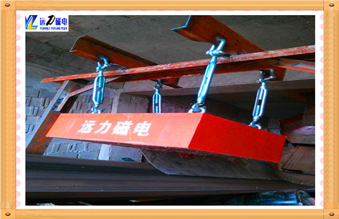 除鐵器，除鐵器的工作原理_結構及工作原理_在除鐵器前可安裝金屬探測器價格型號表_磁場強度標準范圍 